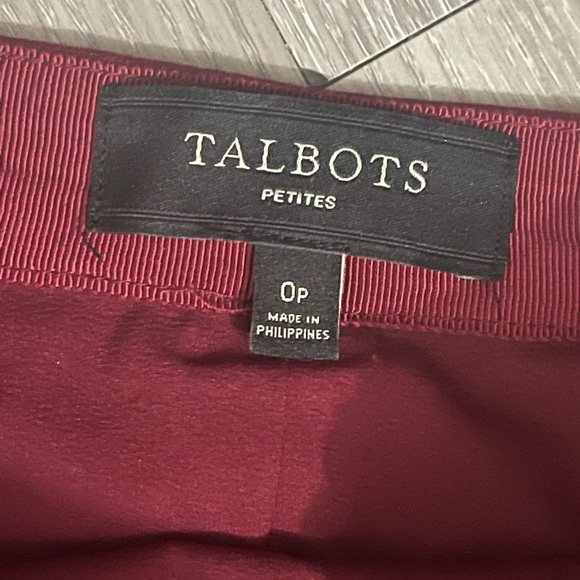 Talbots Maroon Wine Skirt With Gold Side Zipper - Picture 5 of 8